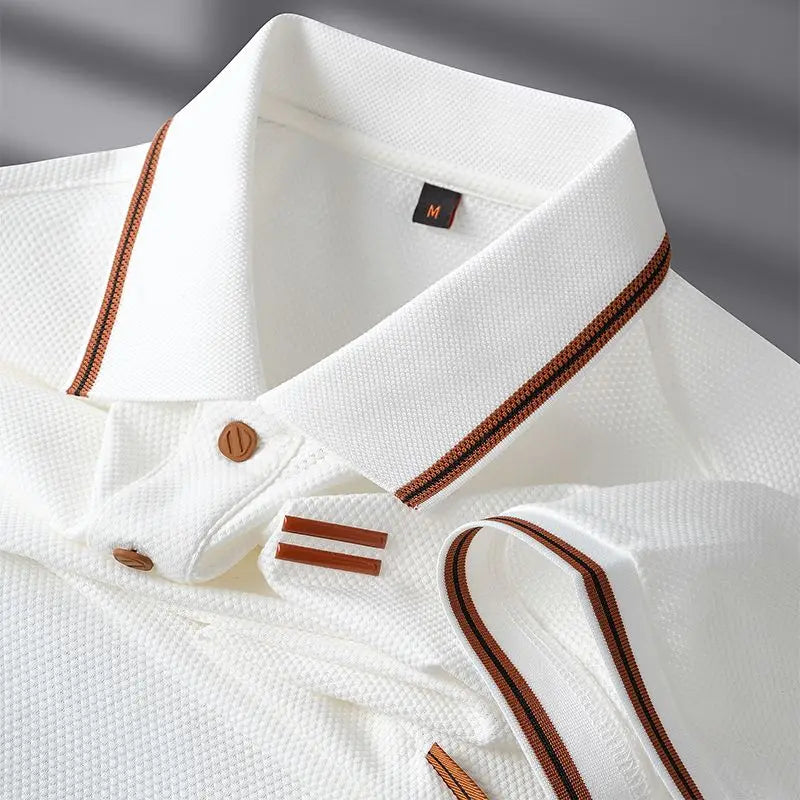 Elegantes Herren Polohemd mit kurzem Arm für einen smart-casual Look. Ideal für Freizeit und entspannte Büro-Tage.