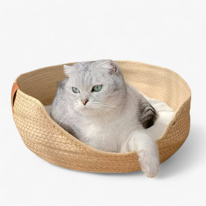Handgeflochtenes Weizengras-Haustierbett aus Naturmaterial für Katzen und kleine Hunde, gemütlicher Ruhekorb.
