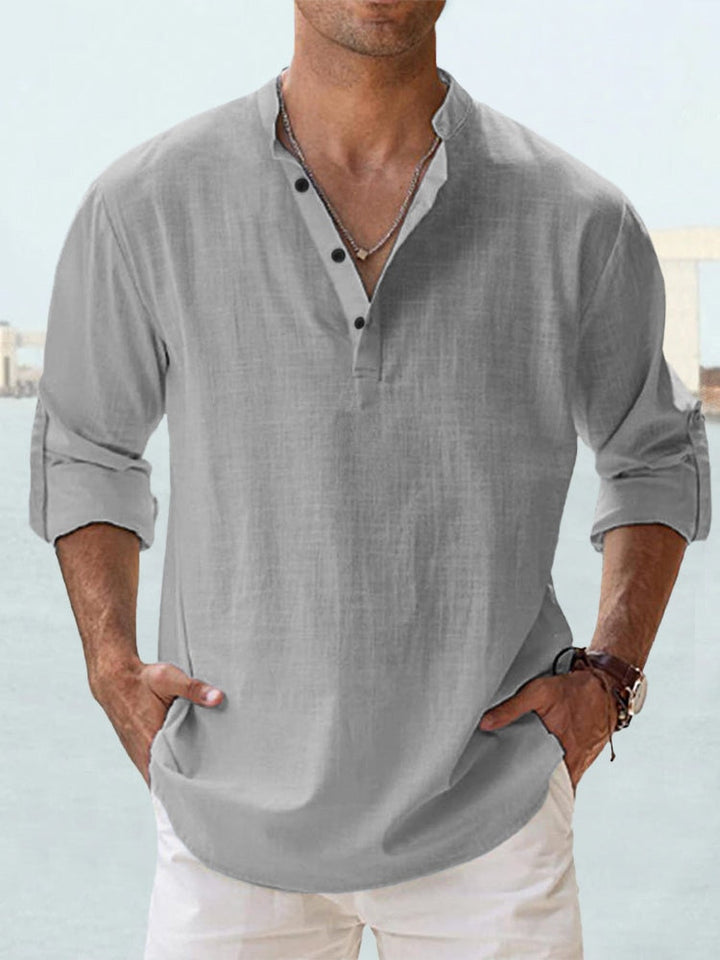 Elegantes Sommerhemd: Hochwertige Herrenbekleidung für moderne Männer, verbindet Komfort mit stilvollem Design.