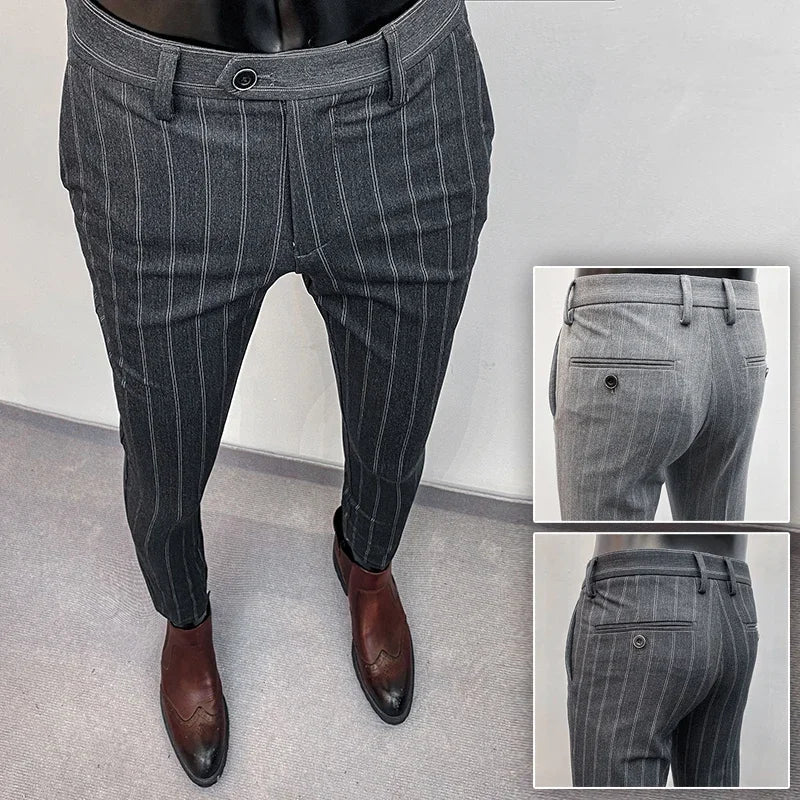 Komfortable klassische Herrenhose, perfekt als Anzughose oder vielseitige Freizeithose.