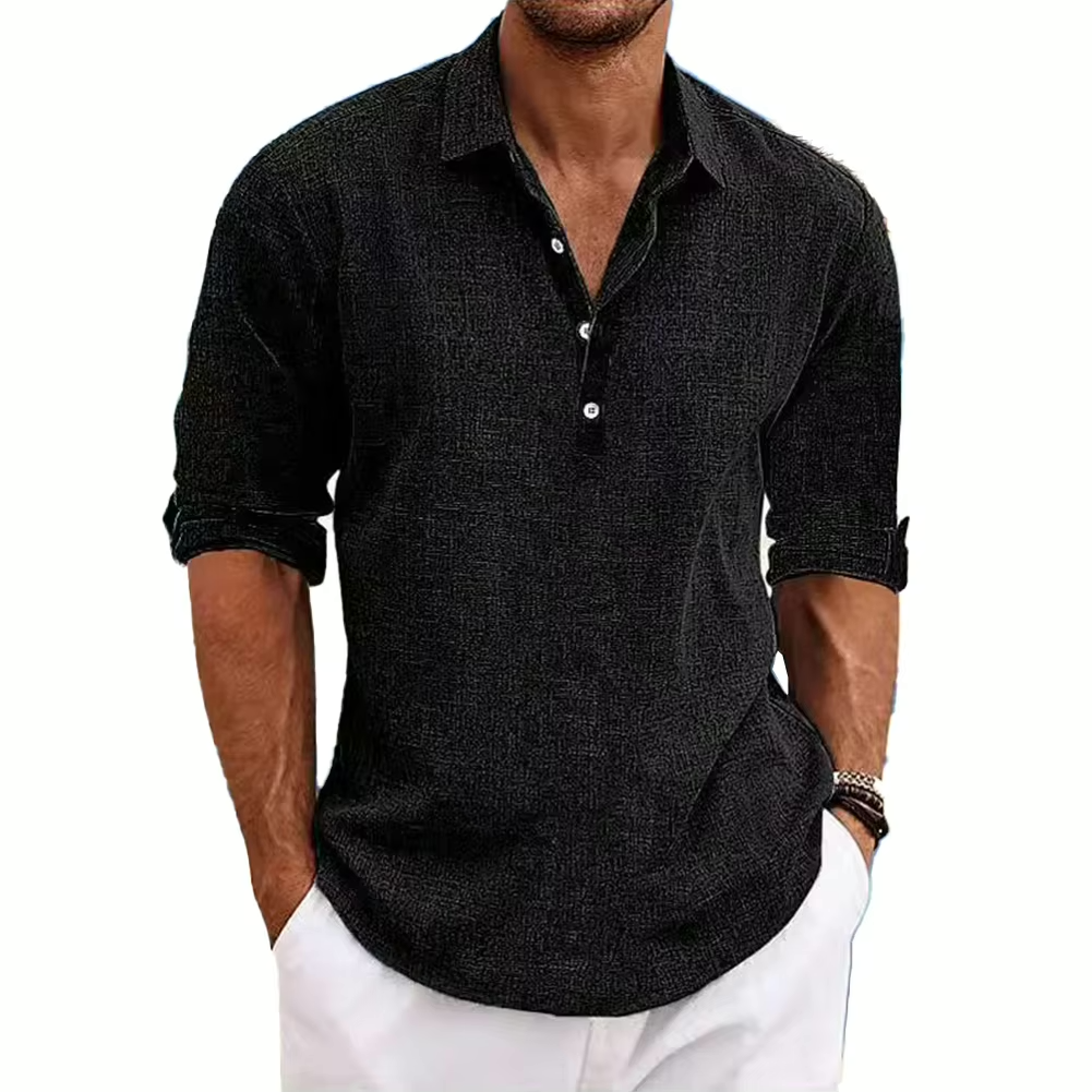 Komfortables Herren Kurzarmhemd in Regular Fit. Einfarbiges Freizeit-Hemd mit offenem Kragen für Sommer-Looks.