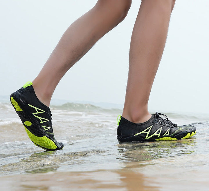 Robuste Barfußschuhe mit extra Schutz, ideal für anspruchsvolle Abenteuer.