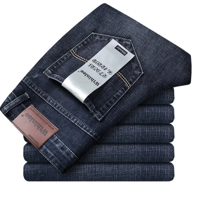 Elegante Herren Straight Fit Jeans, ideal für smarte Casual-Outfits und vielseitige Kombinationsmöglichkeiten.