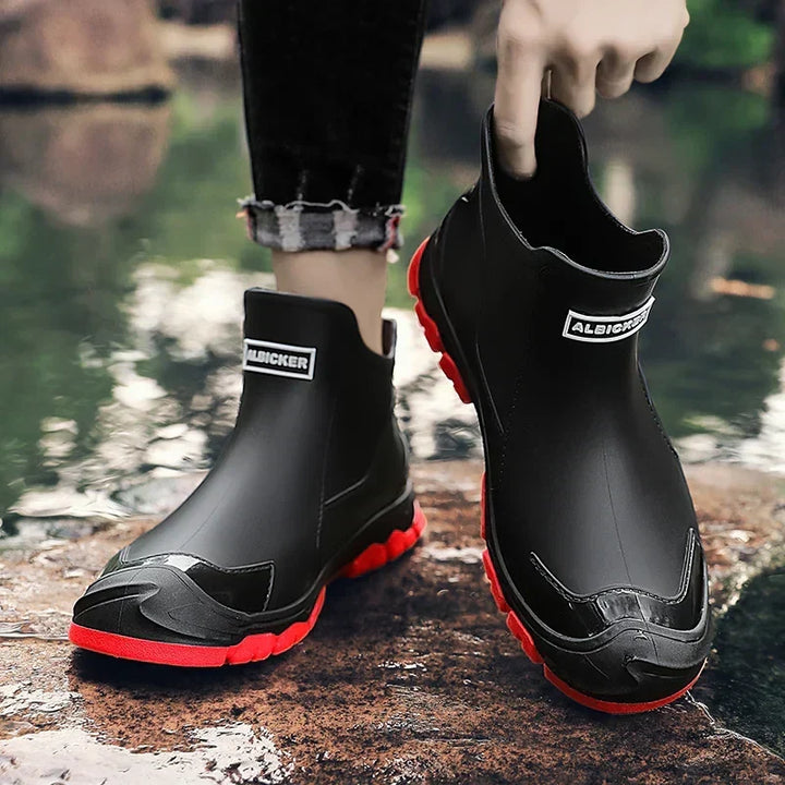 Modische weiße Herren Schnürstiefel, langlebig & robust. Ideal als Winterstiefel oder elegante Freizeitschuhe.
