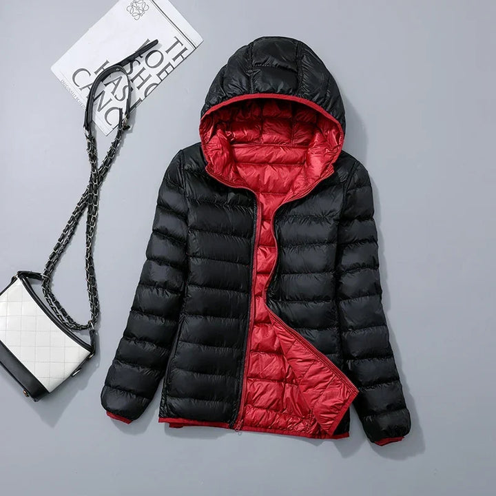 Stilvolle, wendbare Damen Windjacke, leicht & wasserabweisend, perfekt für Outdoor-Freizeit.