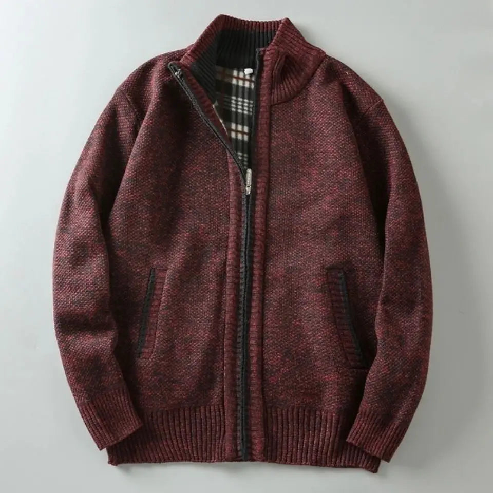 Moderne Herren Freizeit-Strickjacke mit Reißverschluss, warmem kariertem Futter. Perfekt für Herbst & kalte Tage.