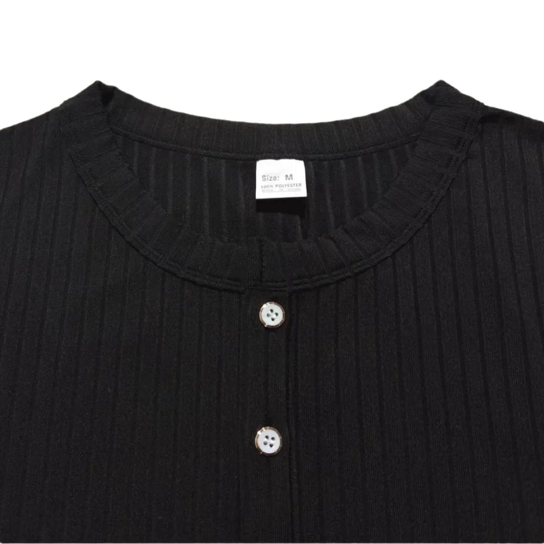 Bequemes Herren Henley T-Shirt, kurzarm, mit modischem Strukturmuster. Ideal für Sommer-Outfits und Freizeit.