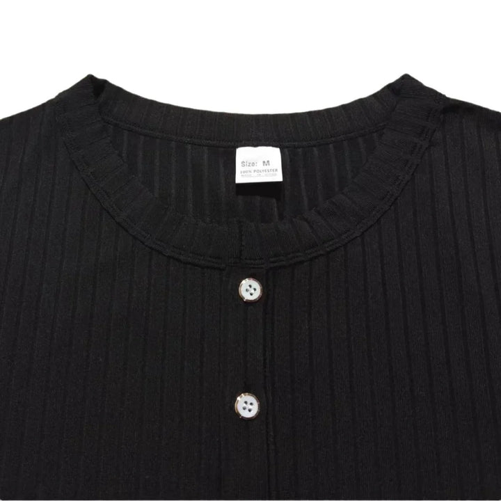 Bequemes Herren Henley T-Shirt, kurzarm, mit modischem Strukturmuster. Ideal für Sommer-Outfits und Freizeit.
