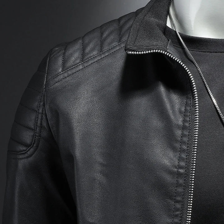 Elegante blaue Herren Slim Fit Jacke, Reißverschluss, ideal für Smart Casual Outfits im Frühling.