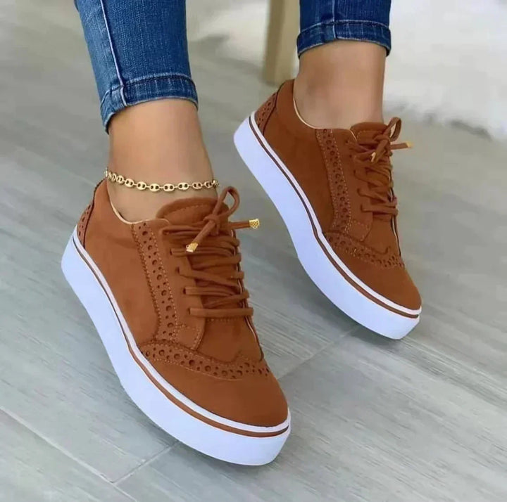 Bequemer Damen Slip-on Sneaker in modernem Design. Gepolstert für Alltagskomfort. Stylische und modische Freizeitschuhe.