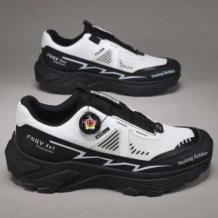 Strapazierfähige Herren Outdoor-Schuhe mit Drehverschluss, robustem Obermaterial & griffiger Sohle für Bergsteigen.
