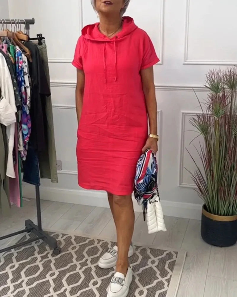 Lässiges Oversize Damen Kapuzen-Shirtkleid in Rot, perfekt für Komfort und Freizeit im Sommer.