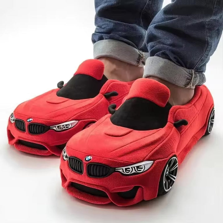 Nahaufnahme der weichen, warmen Innenfütterung der Herren Auto-Design Winterpantoffeln für kuschelige Füße.