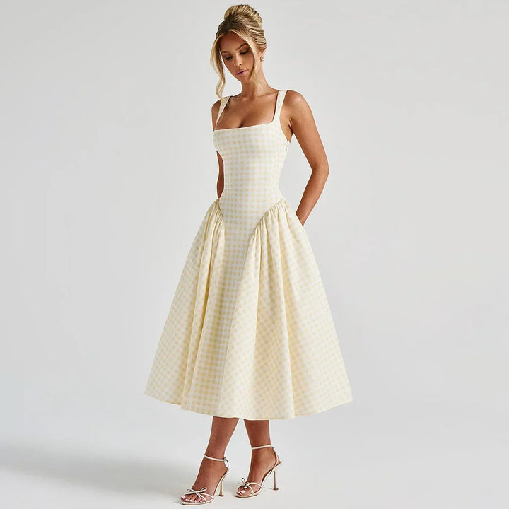 Damen Maxikleid mit elegantem Karomuster, A-Linie, verstellbaren Trägern. Ideal als Sommer- oder Urlaubskleid.