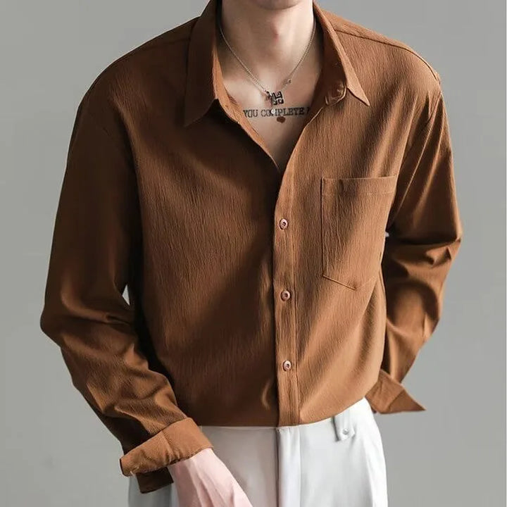 Luftiges Herren Freizeithemd, perfektes Reiseshirt für den Sommerurlaub, bequemer und stilvoller Look.