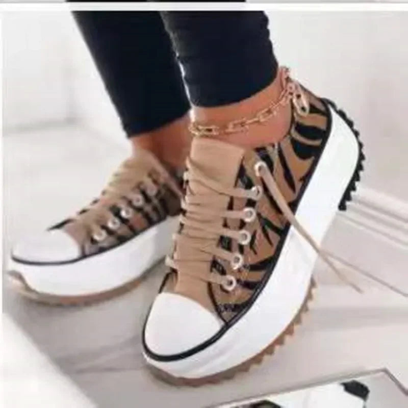 Modische Damen Plateau-Leinenschuhe mit dickem Absatz, ideal für Freizeit & Alltag, bequem.