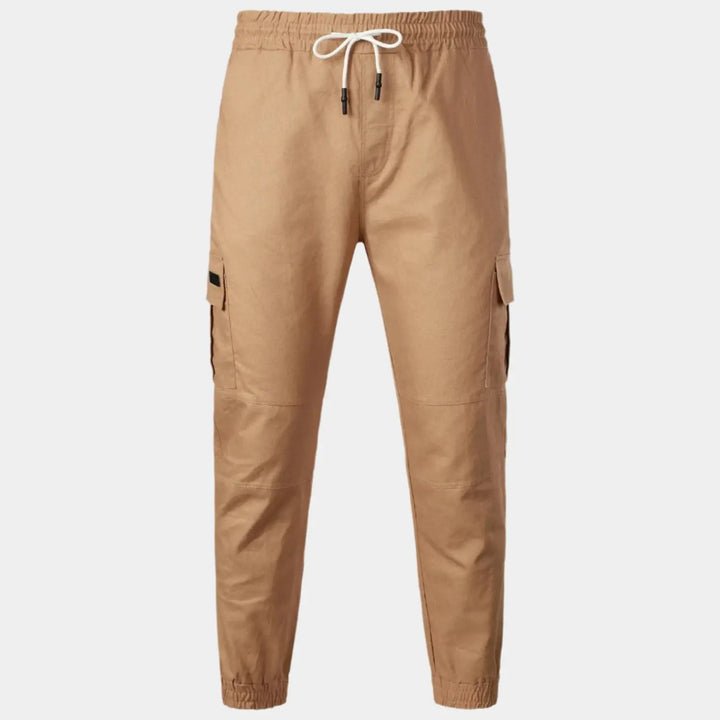 Stilvolle Herren Freizeithose: Moderne Joggerhose für einen lässigen Casual-Look. Perfekt kombiniert.