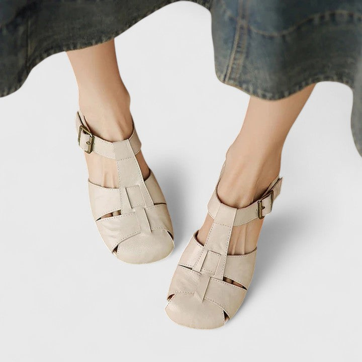 Offene Damen Sandalen mit Blockabsatz & Schnallenriemen, perfekt für warme Sommertage.