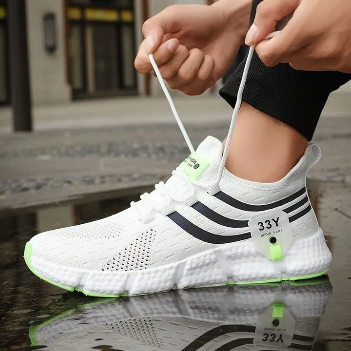 Atmungsaktive Herren Laufschuhe, super leicht, perfekt für warme Tage und Outdoor-Sportarten wie Jogging.