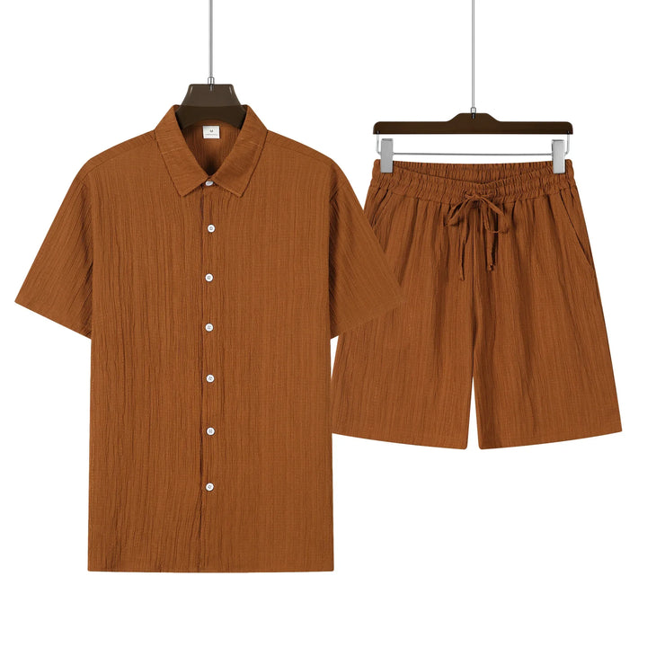 Atmungsaktives Herren Sommer Set: Kurzarmhemd & Shorts. Idealer Zweiteiler für Freizeit und Strandurlaub.