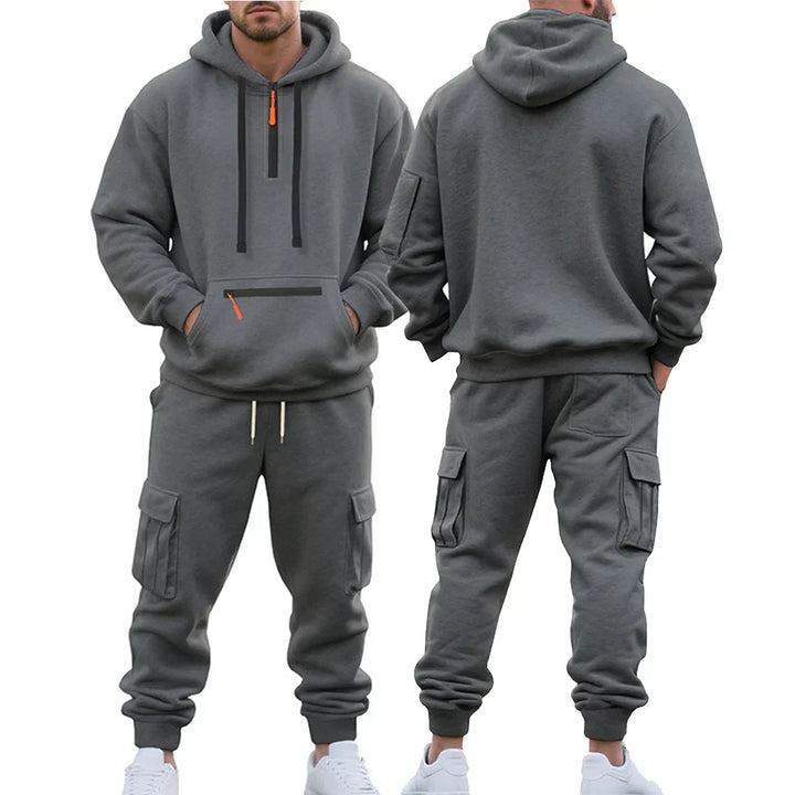 Bequemes Danon Winterset für Herren. Weicher Hoodie & gemütliche Jogginghose für höchsten Komfort & Wärme.