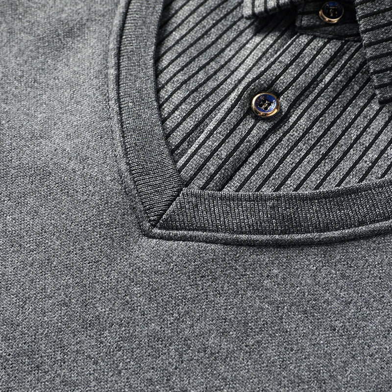Smart Casual Herren Strickpullover, Langarm, mit integriertem Hemdkragen für einen modernen 2-in-1 Look.