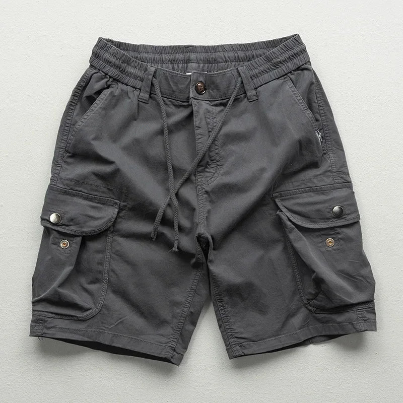 Stylische Herren-Cargoshorts, kurze Hose im Relaxed Fit mit Mehrfachtaschen für einen aktiven Sommer-Look.