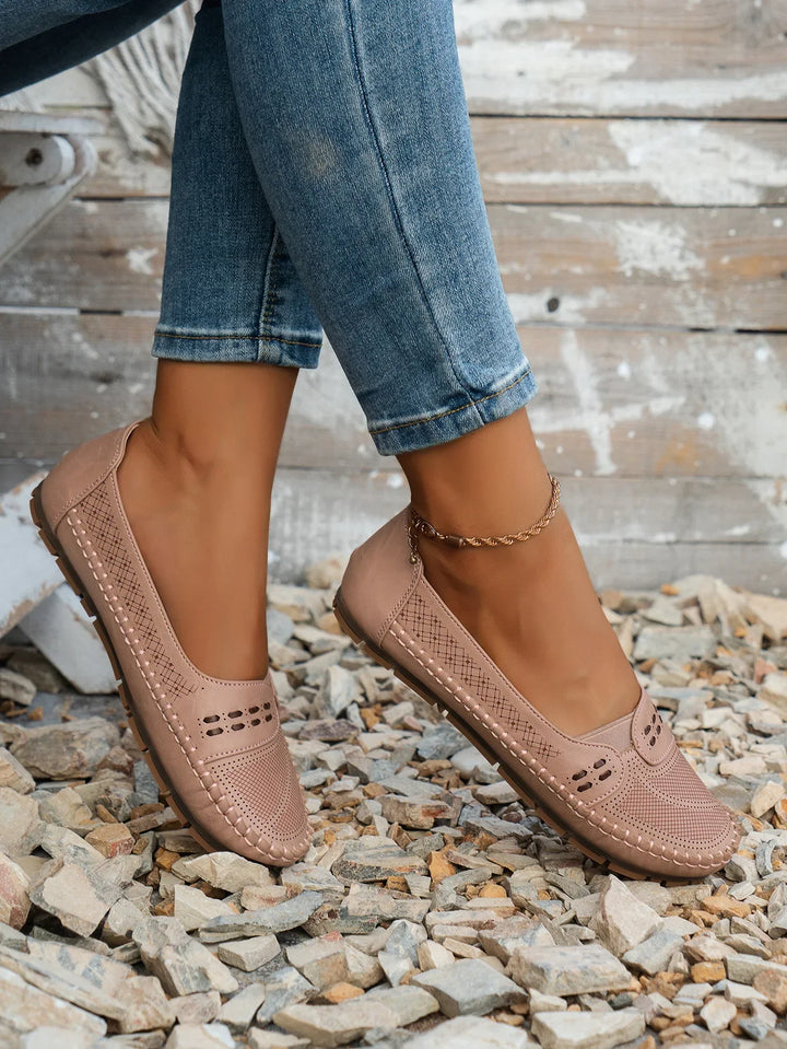Trendige klassische Damen Loafer, flache Sohle, kombinieren Mode und Komfort mühelos als Damenschuh.