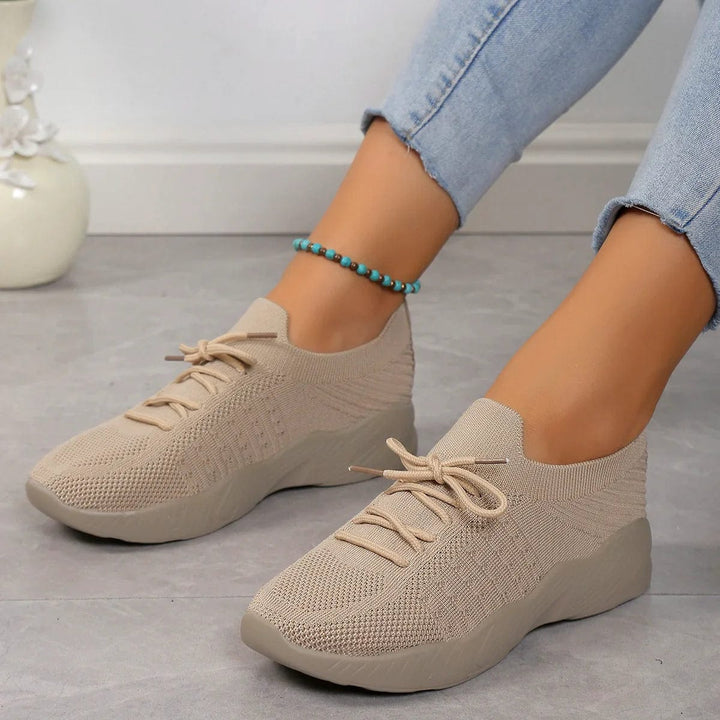 Komfortable Damen Alltagsschuhe, orthopädische Sneaker, leicht und rutschfest für optimalen Halt.