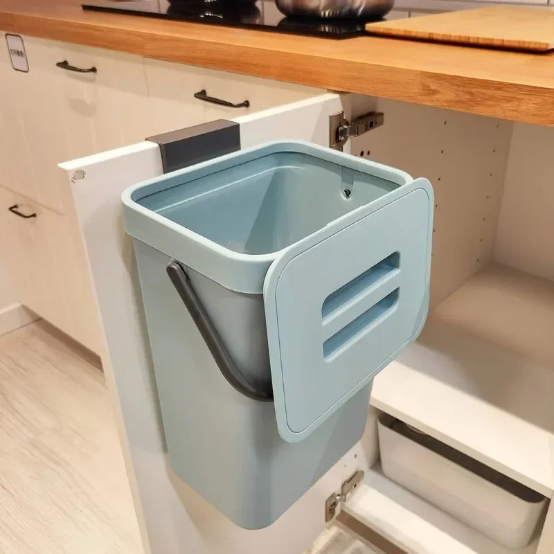 Kompakte, geruchsfreie Abfalltonne Nova (3L/5L) mit leisem Schließmechanismus, ideal für Küche oder Bad. 1+1 GRATIS.