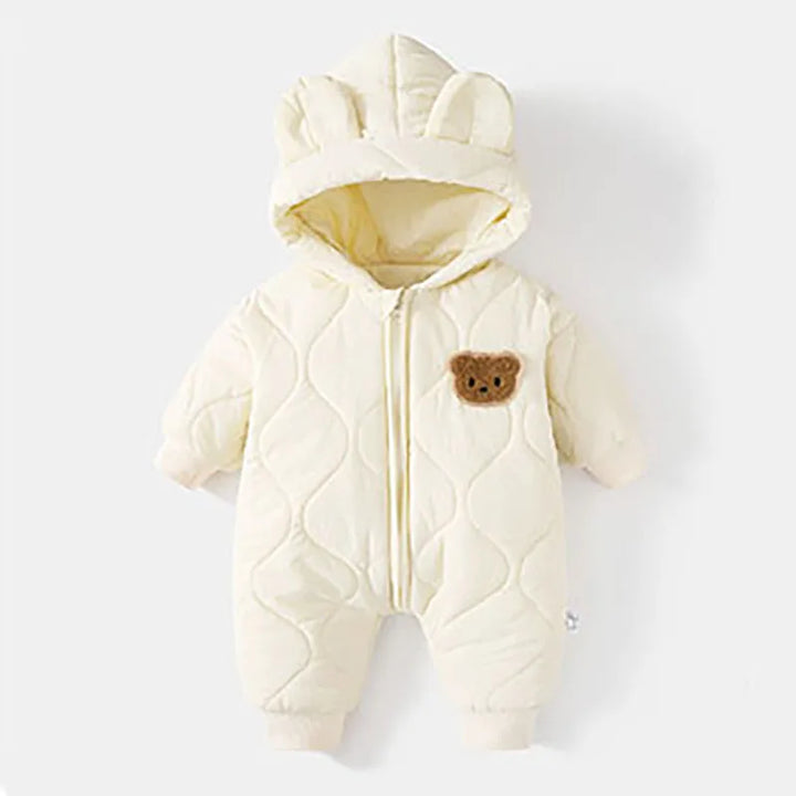 Trendiger Baby Winteroverall Bärenmotiv, kuschelig weich für die ersten Wintererlebnisse.