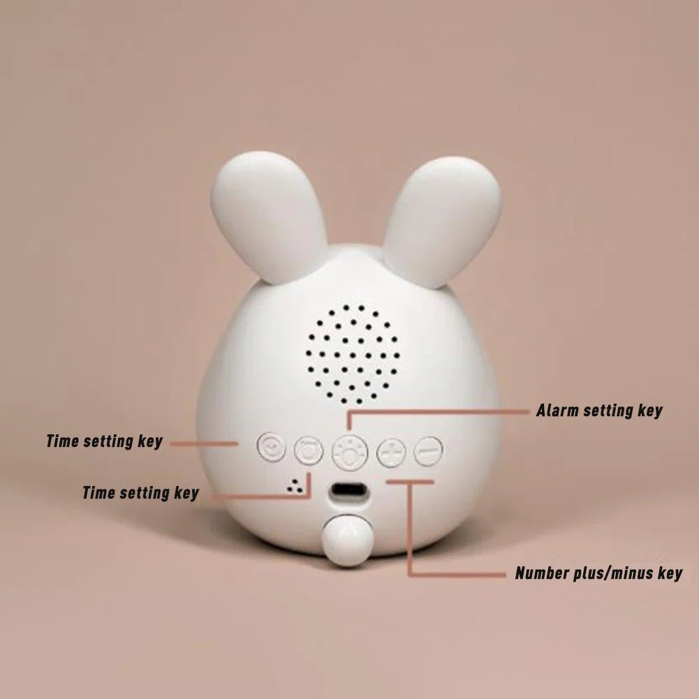 Süßer Kinderwecker in Hasenform. BunniGlow mit LED Nachtlicht und USB Akku. Ideal für Mädchen und Jungen im Kinderzimmer.