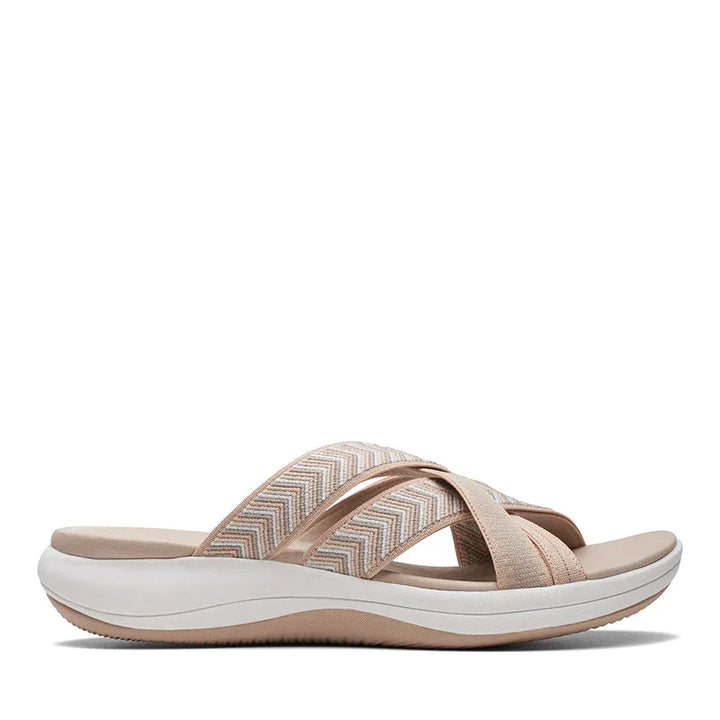 Elegante orthopädische Sommersandalen für Damen. Bieten Haltungskorrektur & Fussschmerzlinderung mit Stil.