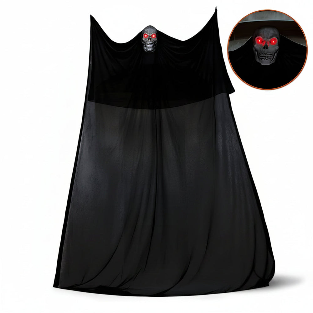 Gruseliges Hängeskelett als Halloween Dekoration. Mit roten LED-Augen und Sound für unheimliche Geisterhaus-Stimmung.