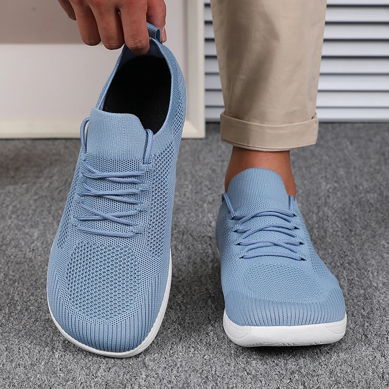 Robuster Outdoor Herren Sneaker, atmungsaktiv und leicht, perfekt für Spaziergänge.