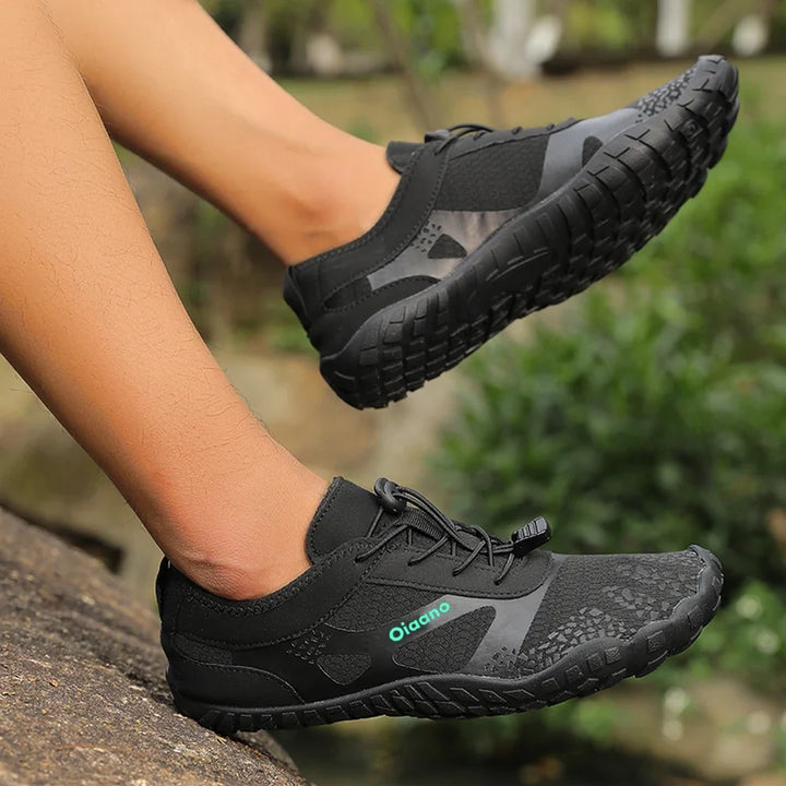 Stilvolle Herren Wassersport-Schuhe, bequem und schnelltrocknend, geeignet als Strandschuhe, Badeschuhe oder Aquaschuhe.