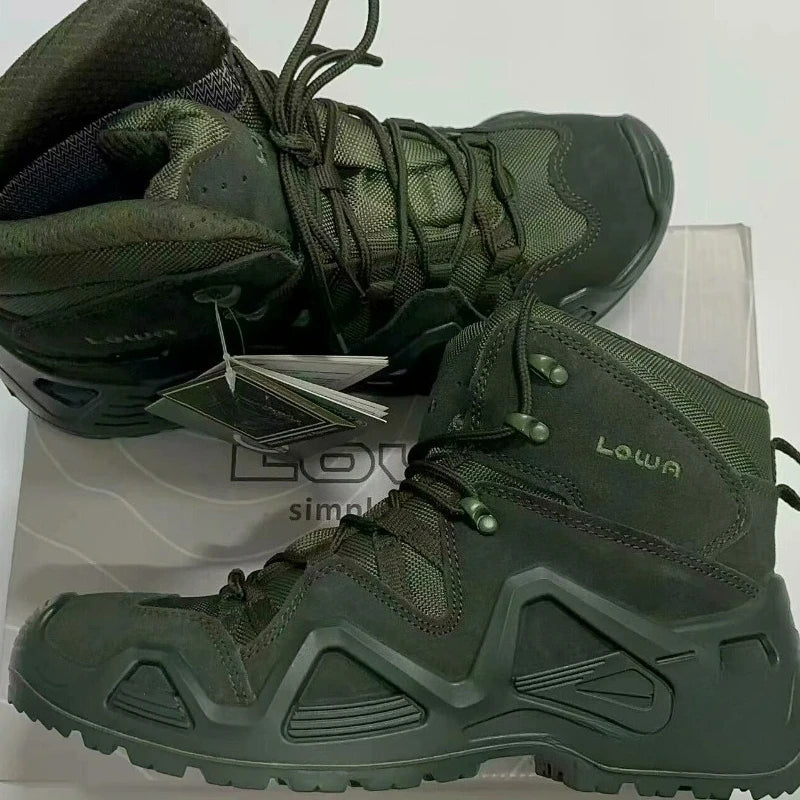Genähte robuste Herren Knöchelstiefel in Schwarz. Bequeme und langlebige Männerschuhe für Komfort im Alltag und Freizeit.