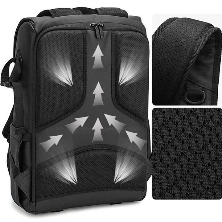 Person trägt die wasserdichte Unisex Kamera-Schultertasche 'Arven' beim Reisen, praktisch und stilvoll.