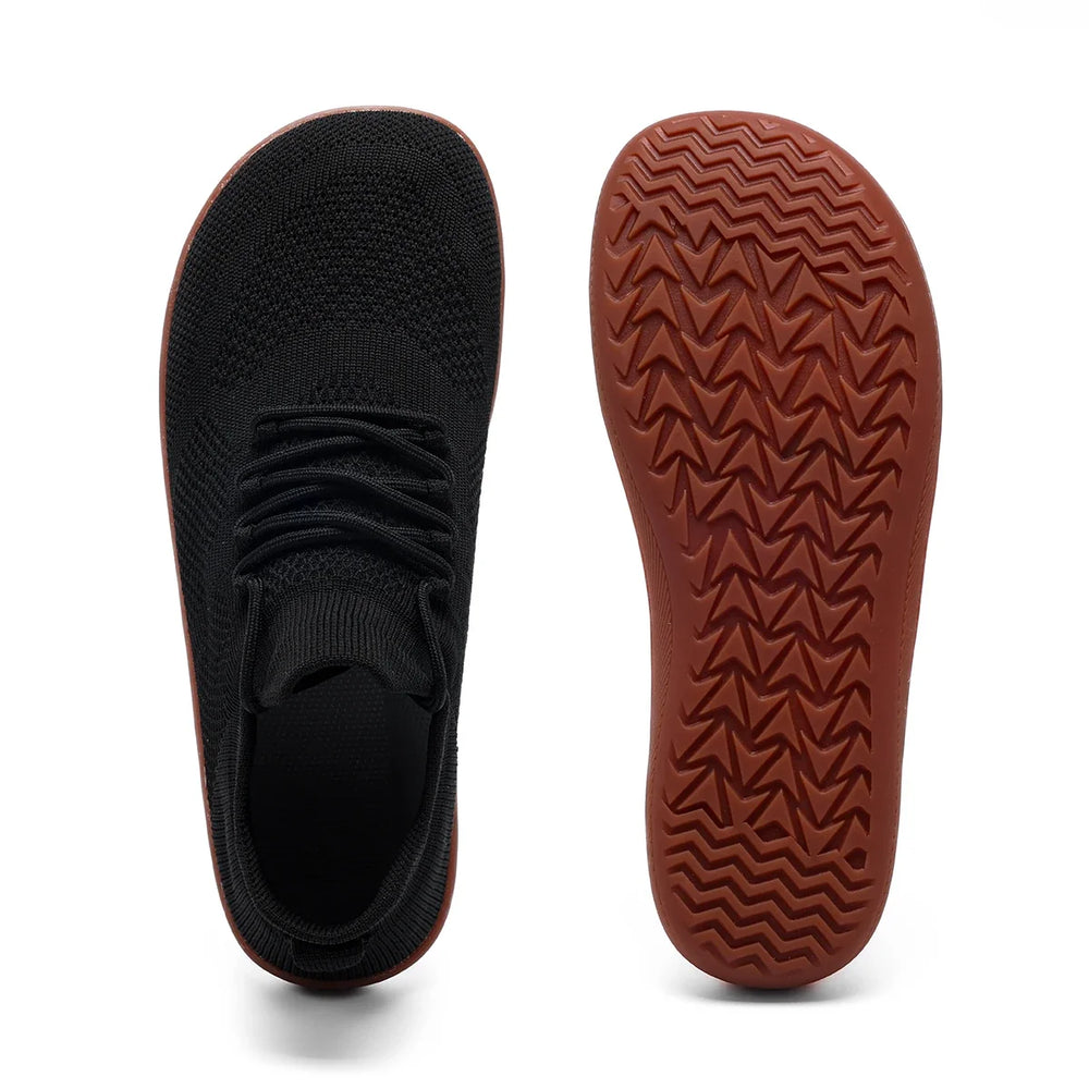 Minimalistische Damen Barfußschuhe für Komfort, mit breiter Zehenbox für gesunde Füße beim Walking.
