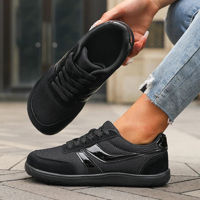 Atmungsaktive Damen Barfußschuhe, schwarz, flach. Perfekte Sommerschuhe für maximalen Komfort & leichte Füße.
