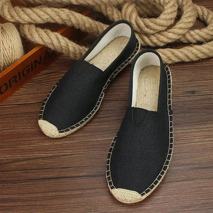 Einzigartige Herren-Espadrilles Elio mit coolem Graffiti-Muster; perfekte Sommerschuhe.
