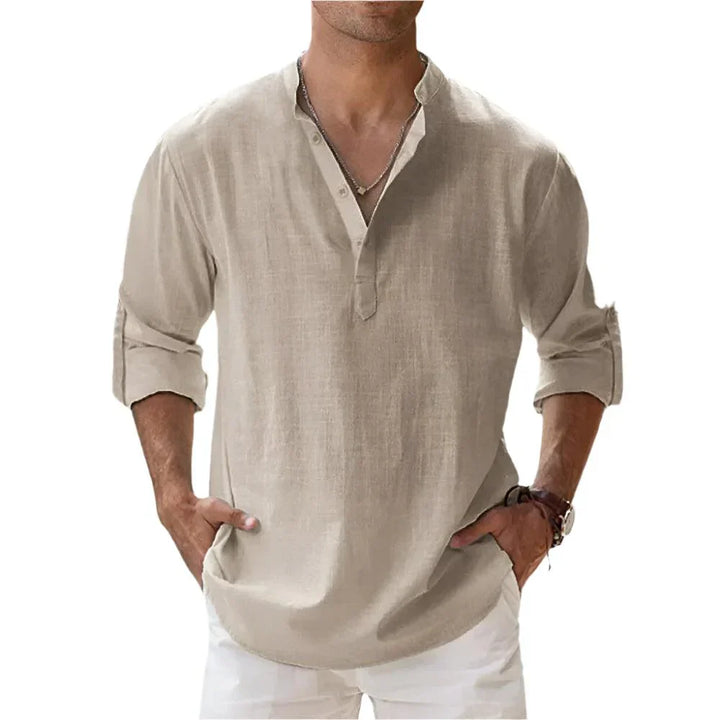 Ordentlich gefaltetes, einfarbiges Herren Herbst Henley-Shirt mit Stehkragen, vielseitiges Basic Shirt.
