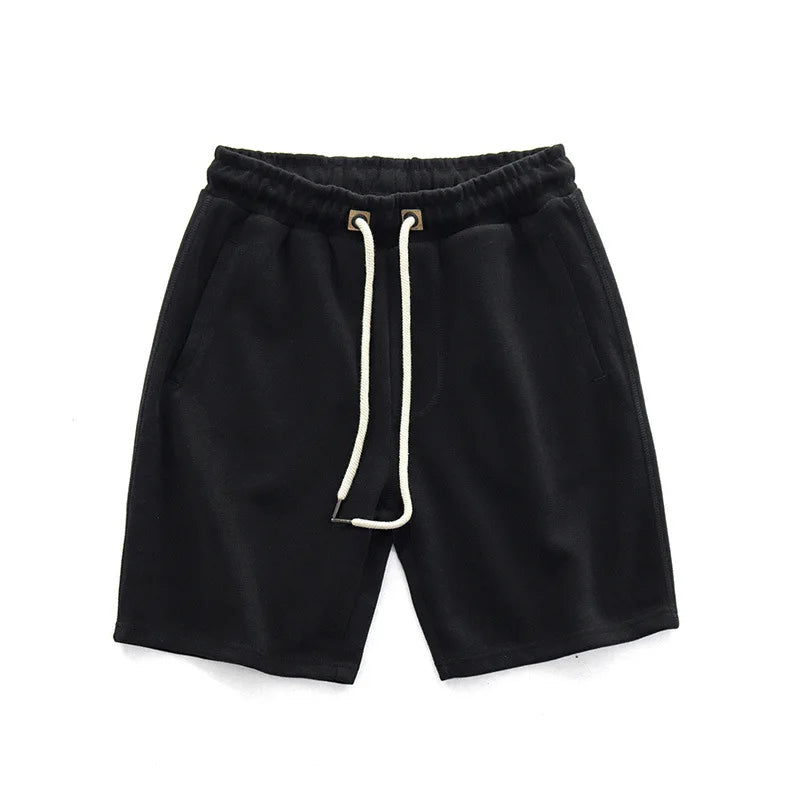 Stylische Herren Shorts mit Kordelzug für optimalen Komfort. Kurze, weiche Hose für entspannte Sommertage.