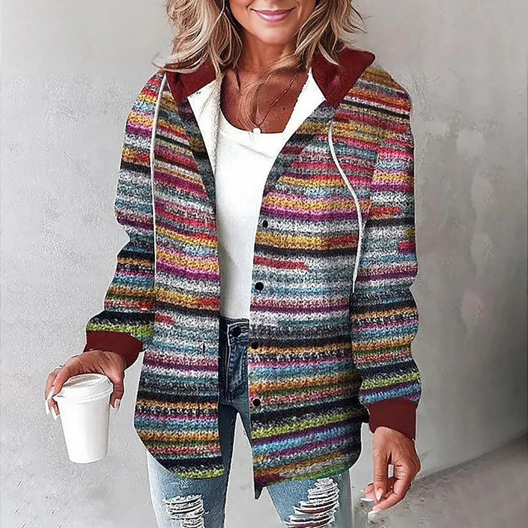 Braune minimalistische Damen Herbstjacke. Bequeme, leichte Jacke für Freizeit, Eleganz und den vielseitigen Herbst.