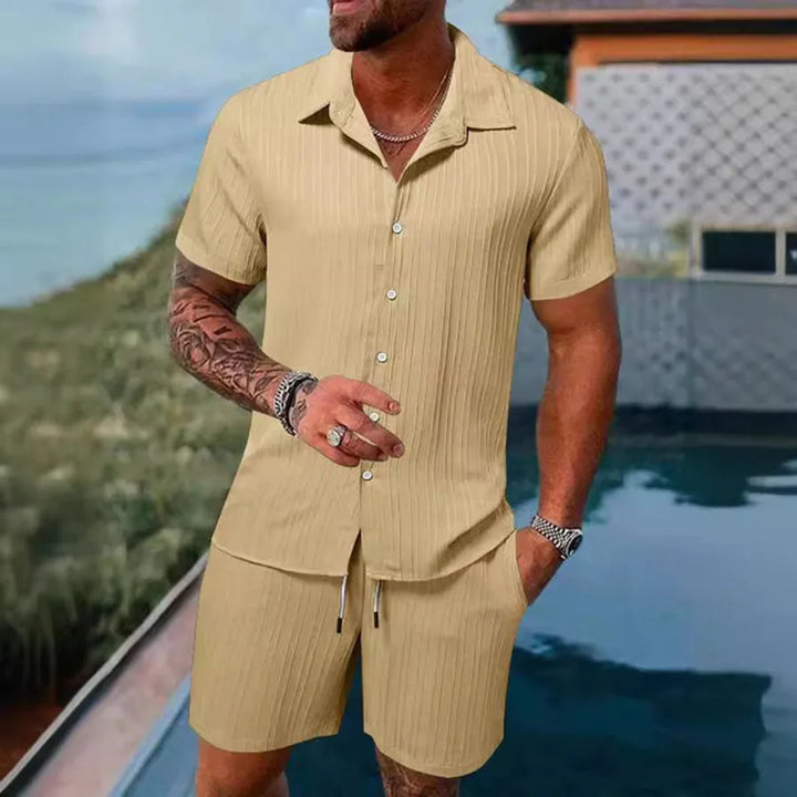 Herren Hemd-Shorts-Set in Leinen-Optik, atmungsaktiv und modisch zugleich.