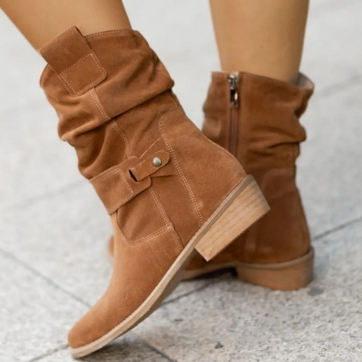 Komfortable Damen Spitzzehen Stiefel, niedrigabsatz, mit Reißverschluss. Vielseitige Damenschuhe für jede Saison.