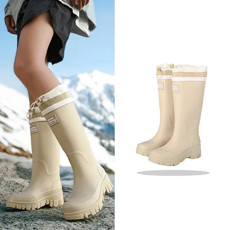 Regenmode für Damen: Arlena Retro Gummistiefel, wasserdicht, rutschfest für nasses Wetter.