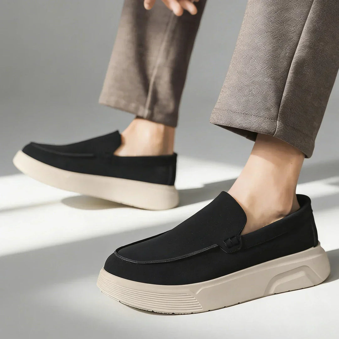 Draufsicht auf die bequemen Herren-Loafer, ideal als leichte und orthopädische Freizeitschuhe.