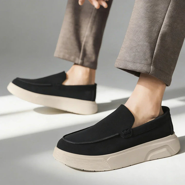 Draufsicht auf die bequemen Herren-Loafer, ideal als leichte und orthopädische Freizeitschuhe.