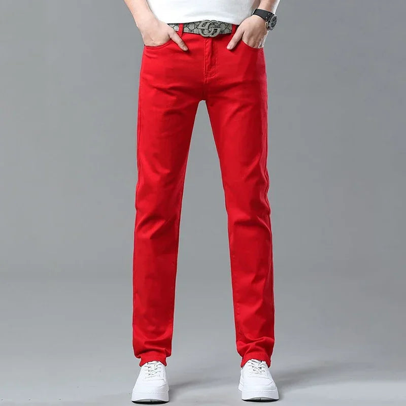 Bequeme Herrenhose, farbig, gerades Bein, Comfort Fit für entspannte Casual Wear.